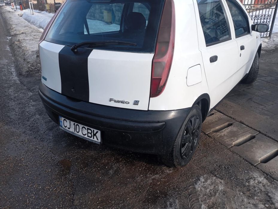 Vând fiat punto diesel de 1.9 preț 2200 RON fix fără negocieri