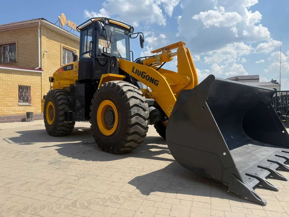 Фронтальный погрузчик LIU GONG 855