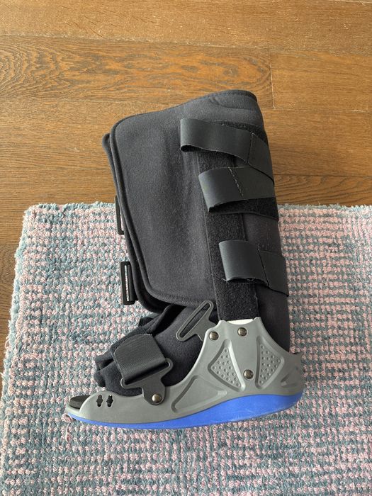 Orteza pentru picior cu pompa