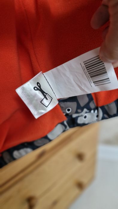 Продам детскую куртку на мальчика.