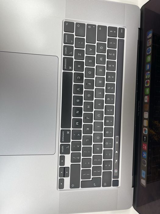 Macbook Pro 2019 / Intel i9 16Gb ram / 1Tb SSD Garantie/Factura #58038