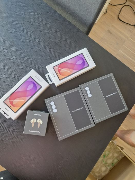 Samsung Galaxy Fold 8 Ultra 1tb Green Shadow