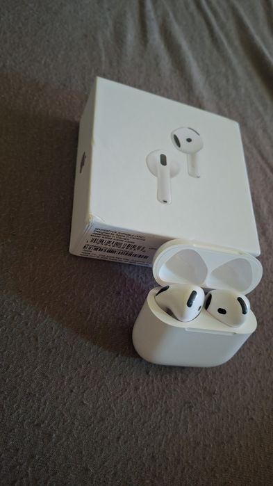Airpods 4 noise cancelling