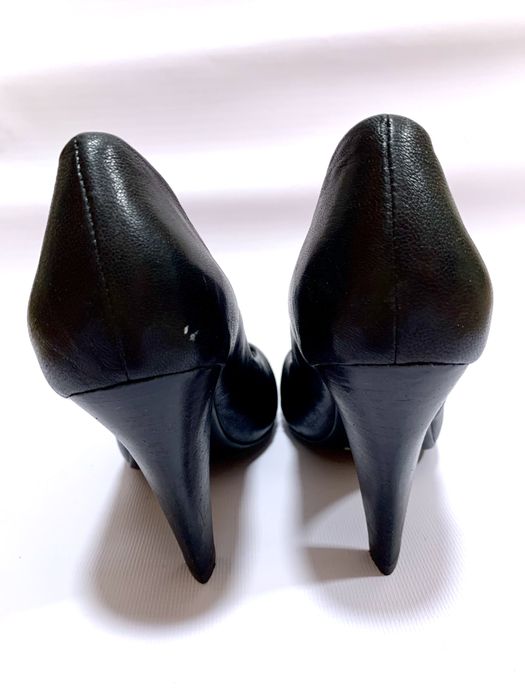 Туфли на высоком каблуке