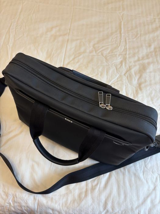 Boss чанта за лаптоп