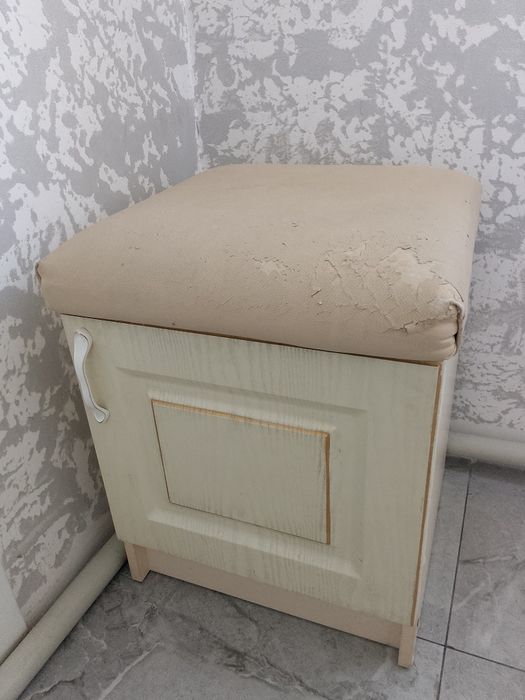 Продам пуфик шкаф