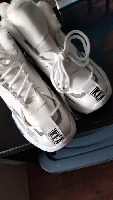 Кроссовки зимние новые