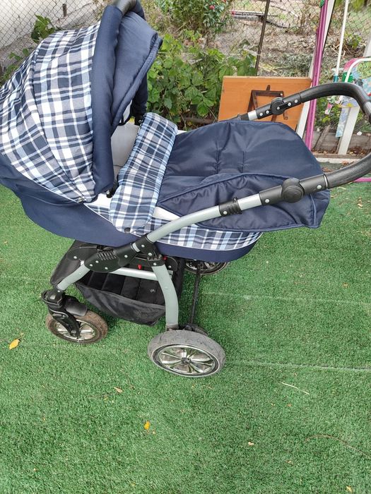 Коляска прогулочная