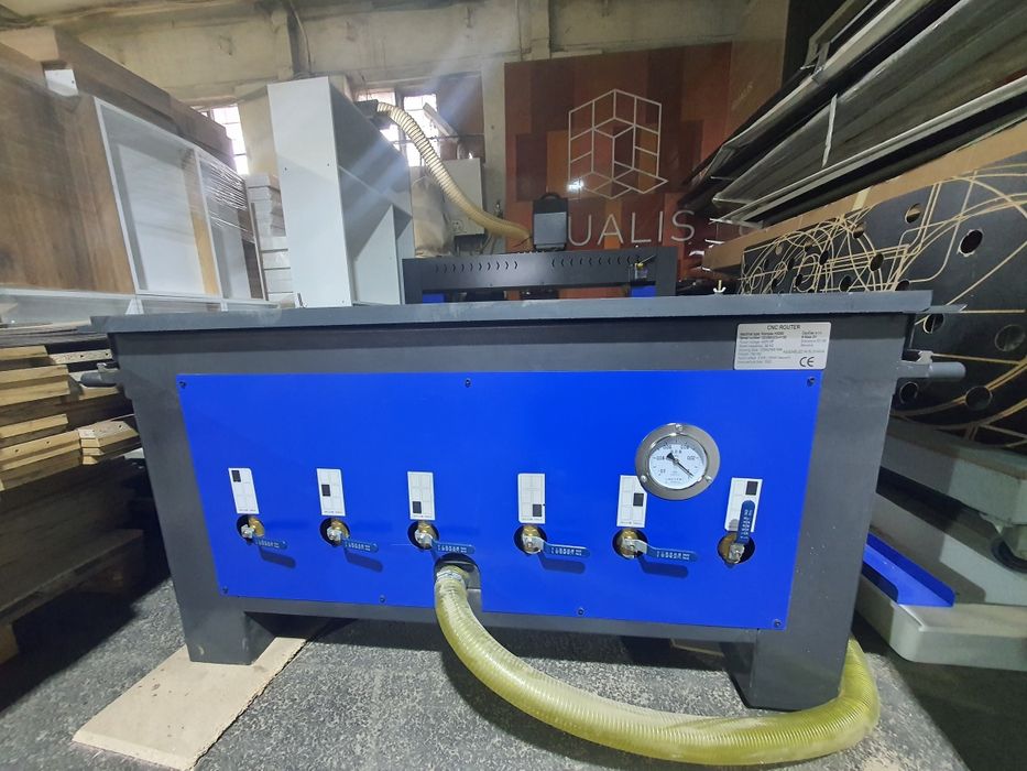 Router Cnc  Masa activa 2.5m x 1.25m plus pompa vacuum.