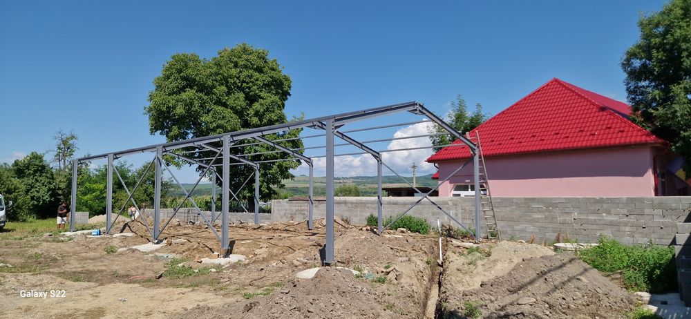 Vând hală metalica