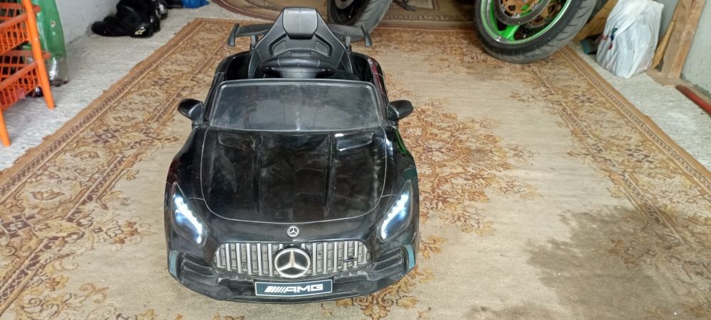 Акумулаторна детска кола Mercedes