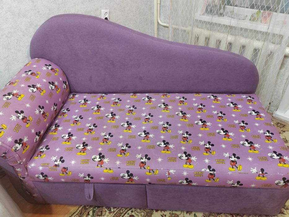 Продам софу детскую