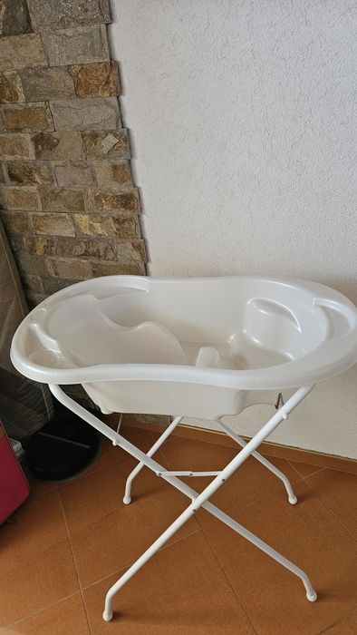 Бебешка вана със стойка