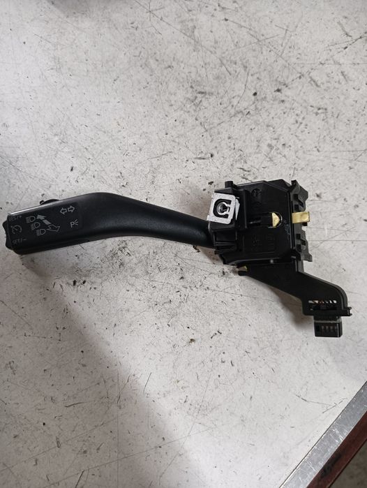 Maneta Semnalizare Skoda Octavia Ii Combi (1Z5) [ 2004 - 2013 ] Oem 1K