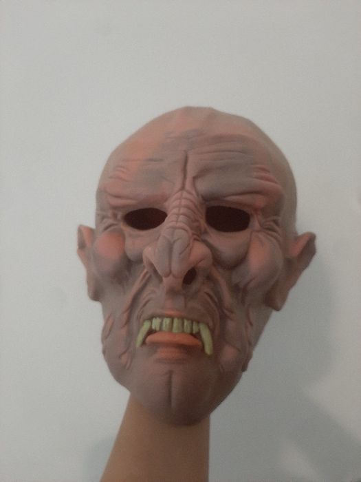 Маска вампира силиконовая