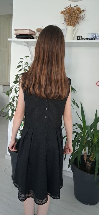 Rochita neagra 8 ani +