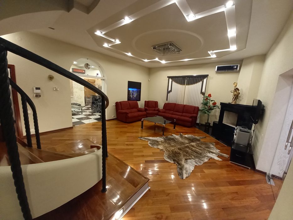 Продаётся Дом в Юнусабаде, рядом с метро — Шахристан