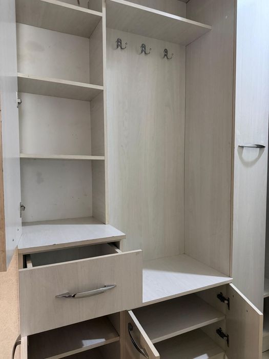 Шкаф для прихожей