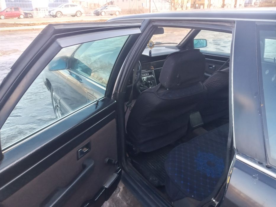 Audi 100 сатылады