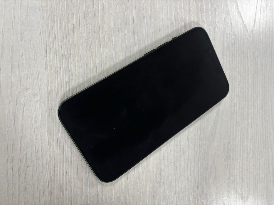 iPhone 13 / 128GB / зеленый / с гарантией
