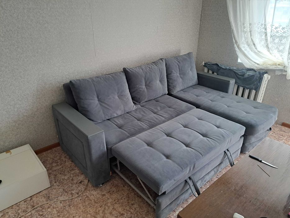 Угловой  диван..