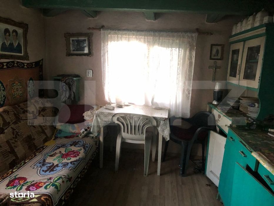 Teren cu casa batraneasca, 2000 mp, comuna Pomi