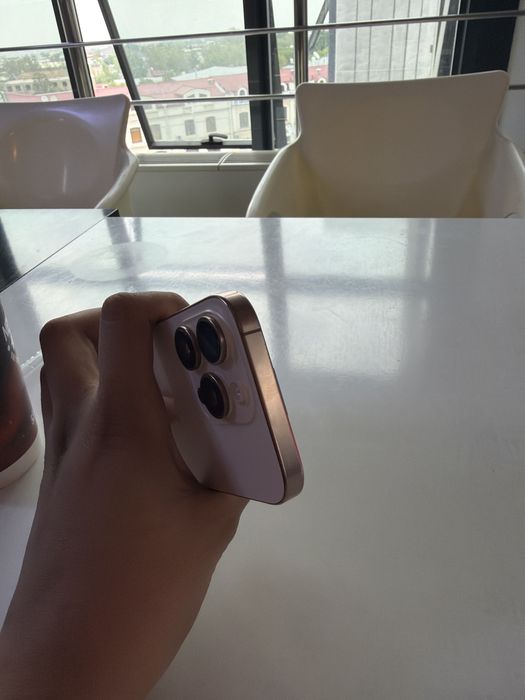 IPhone 16 pro desert ideal