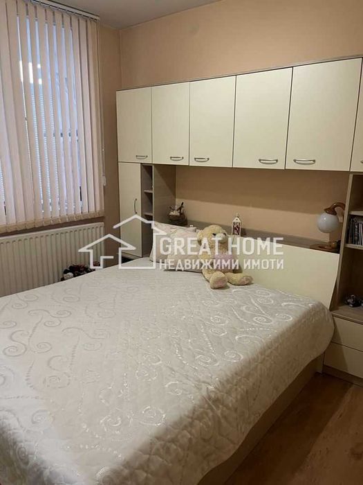Продава се Четиристаен апартамент в Търговище, Изток 1 - 95 кв.м за 1106 €/кв.м - Снимка #1