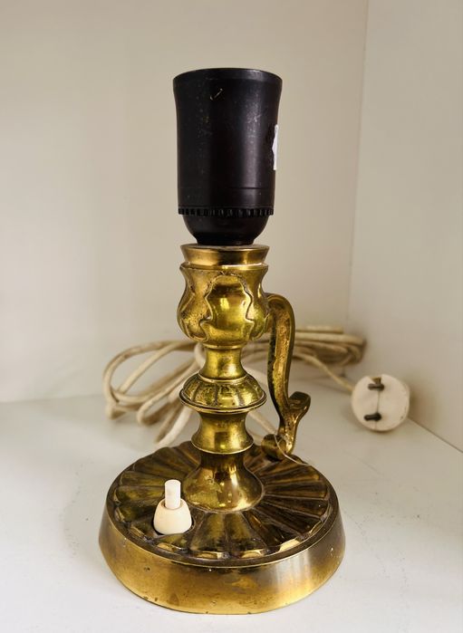 Lampã de masã din alamă