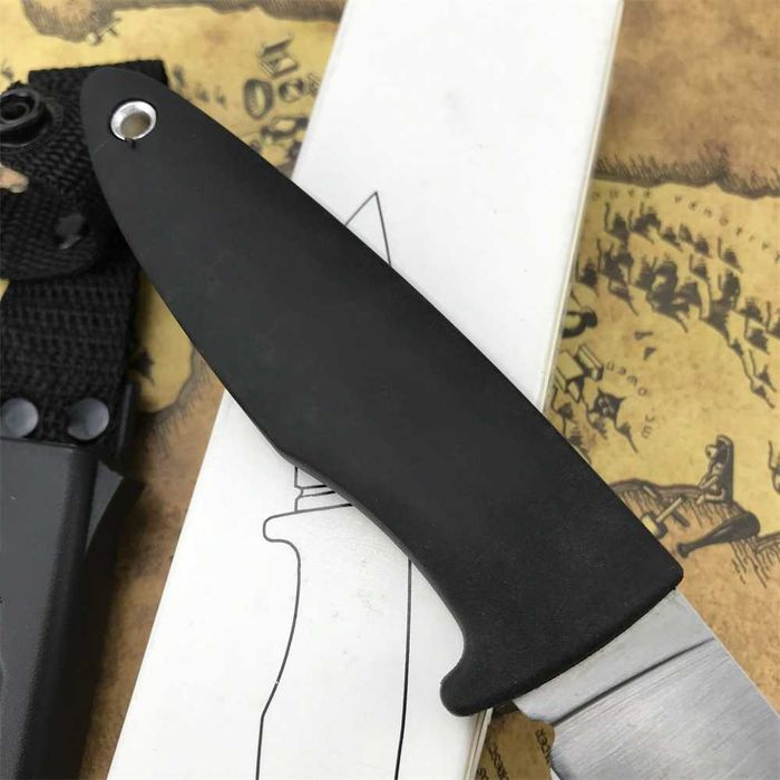 Малък тактически нож