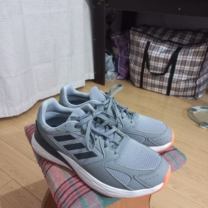 Продам кроссовки оригинал Adidas! Размер 42.