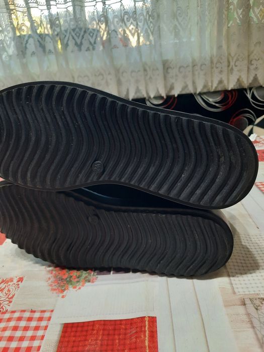 Топли дамски черни боти 37 номер