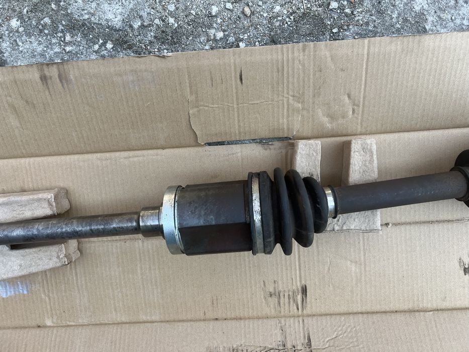 Предна полуоска Бмв е53