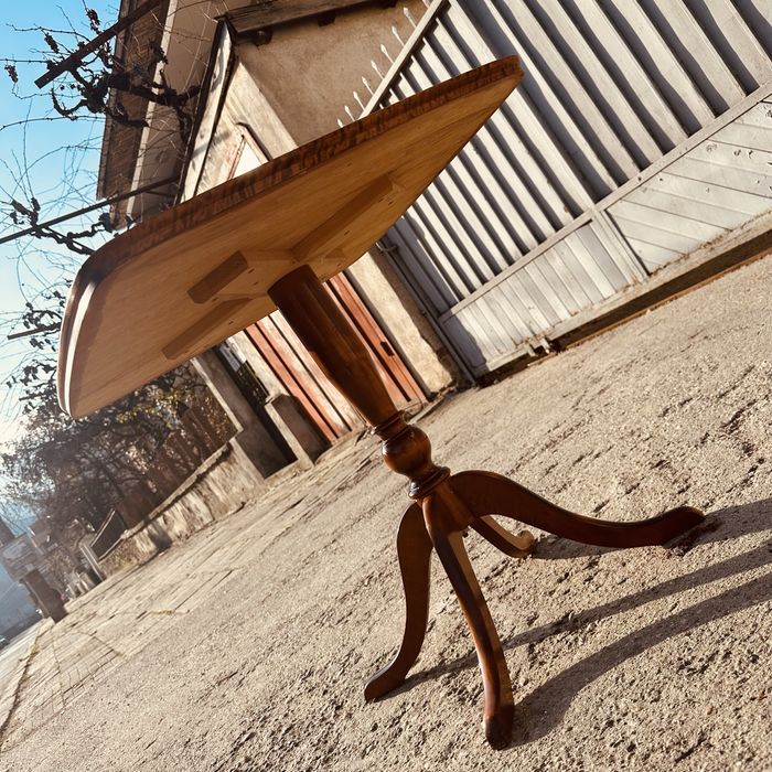 Шведска винтидж маса – mid-century, в стил Carl Malmsten