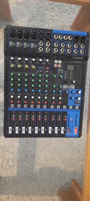 Boxe Electrovoice si mixer ca noi