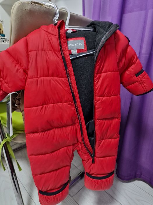 Combinezon bebeluși 0-6 luni MK și H&M