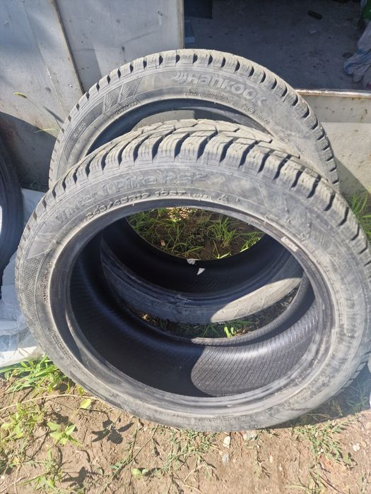 Продам шины 245/45/19