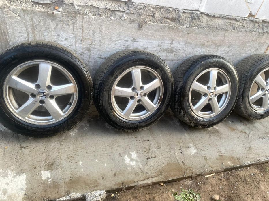 215/60r16 Продам зимние шины