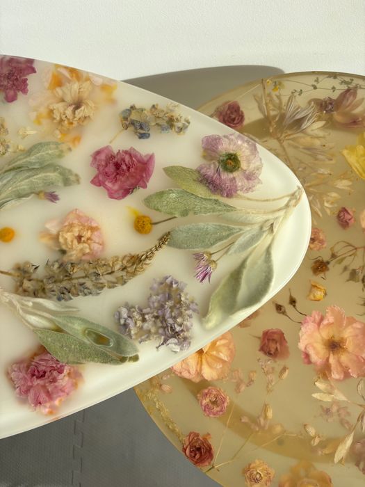 Маси от епоксидна смола с цветя