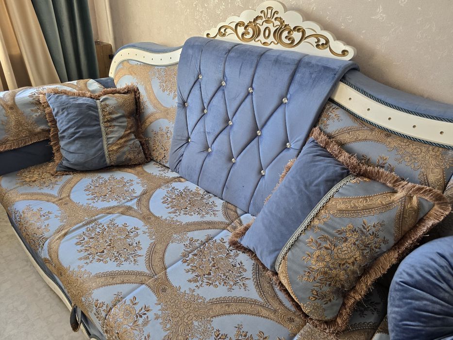 Диван Авангард б/у