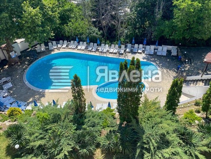 Дава се под наем Едностаен апартамент в Варна, Чайка - 30 кв.м за 275 € - Снимка #2