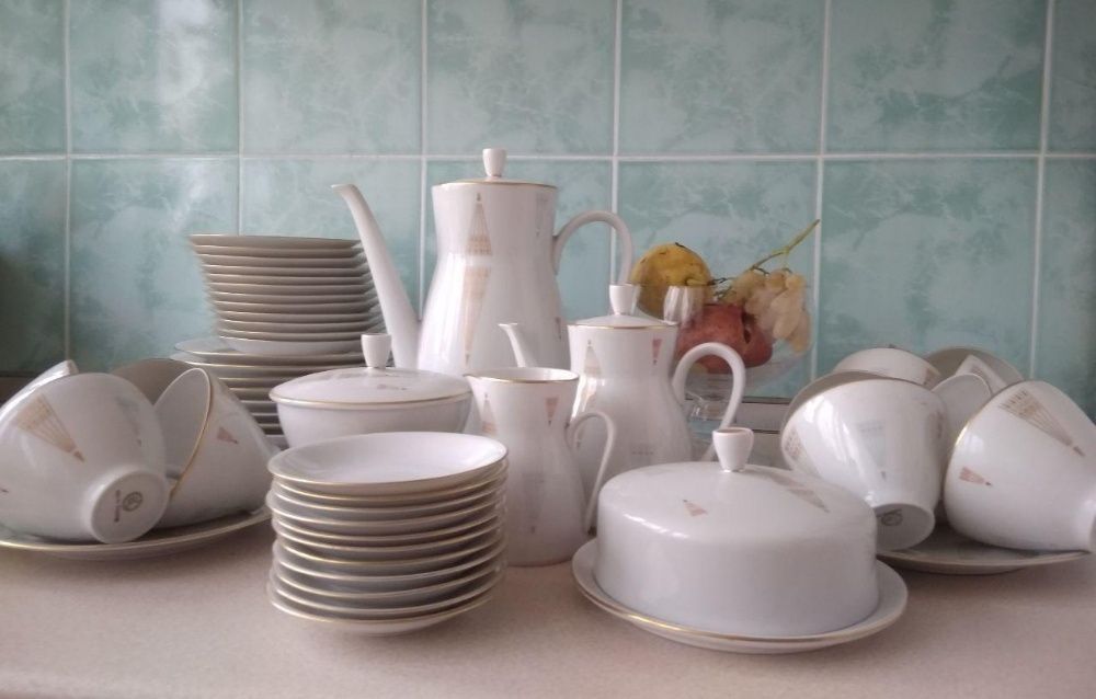 Немецкий сервиз из белоснежного фарфора на 12 персон