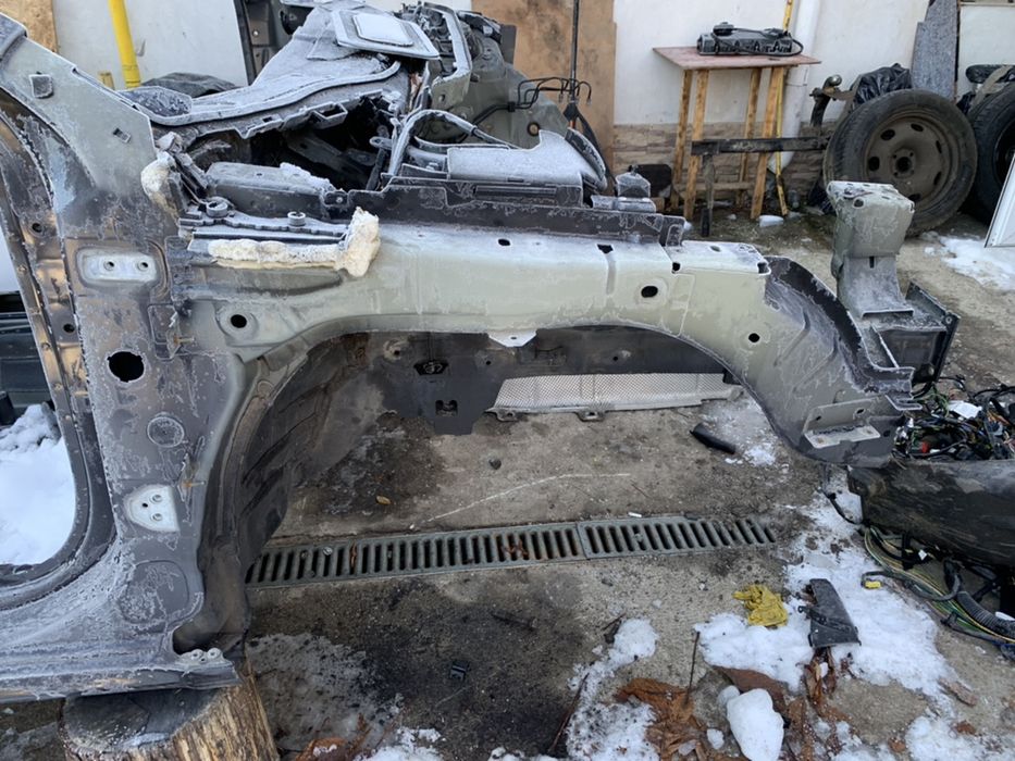 Lonjeron prag aripa 508 Peugeot stare f buna!