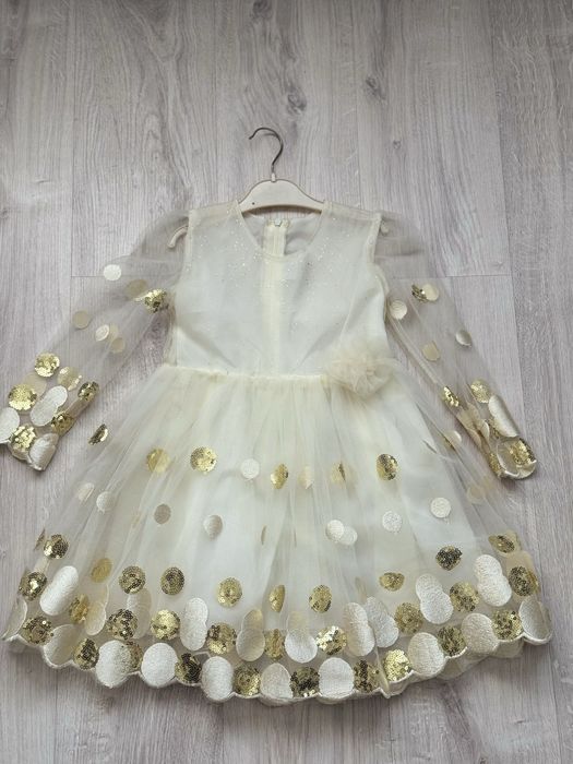 Платье для девочки праздничное