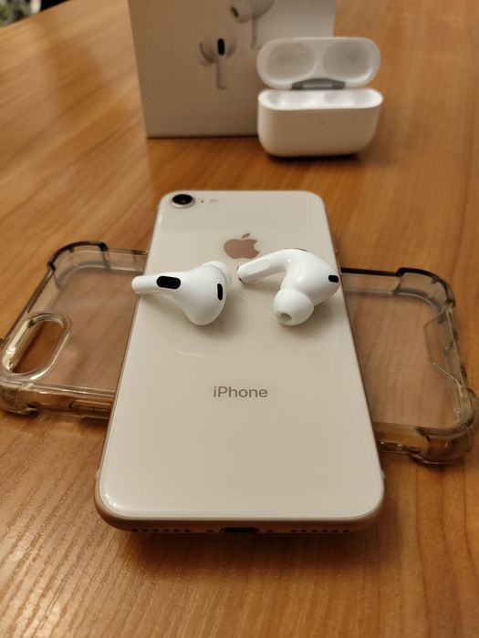 iPhone 8.128gb.+науш