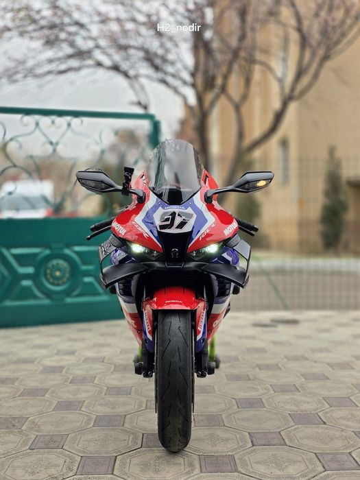 Сотилади Honda cbr1000rr-r fireblade