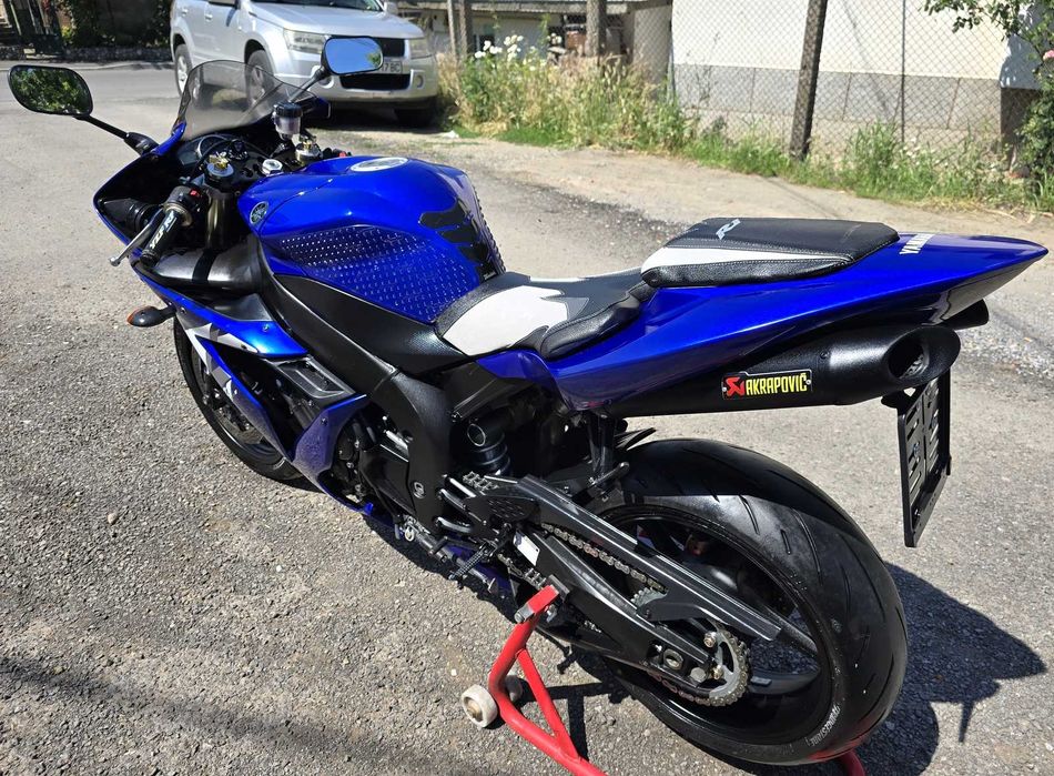 Yamaha YZF-R1 1000 AKRAPOVIC
