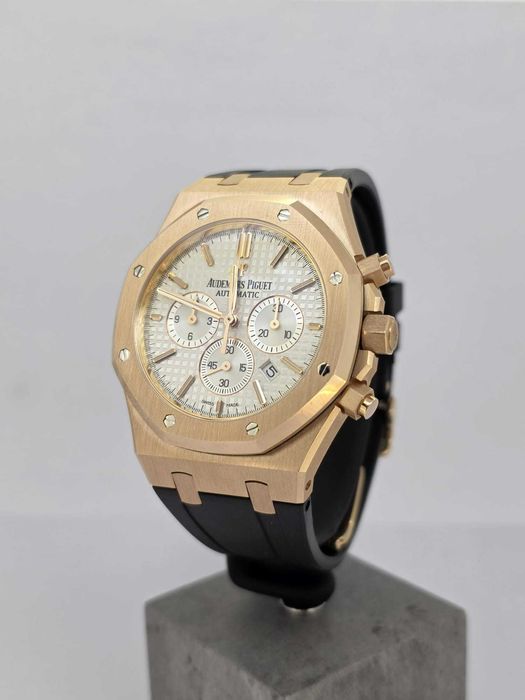 Audemars Piguet Royal Oak Chronograph 41mm — Rose Gold / Silver Dial