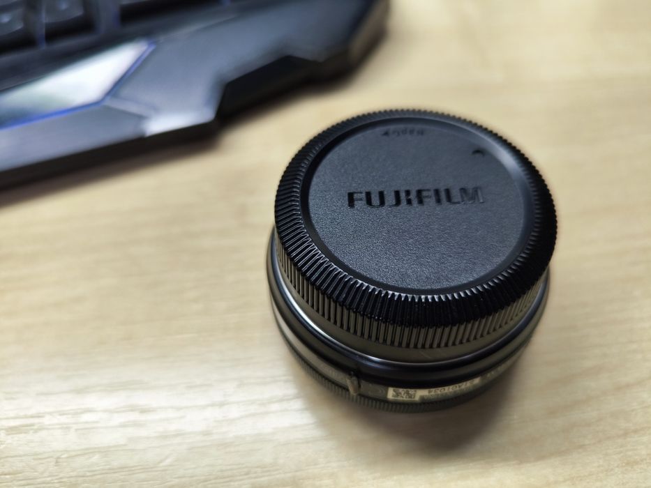 Obiectiv Fuji 27 mm F 2.8 aproape nou
