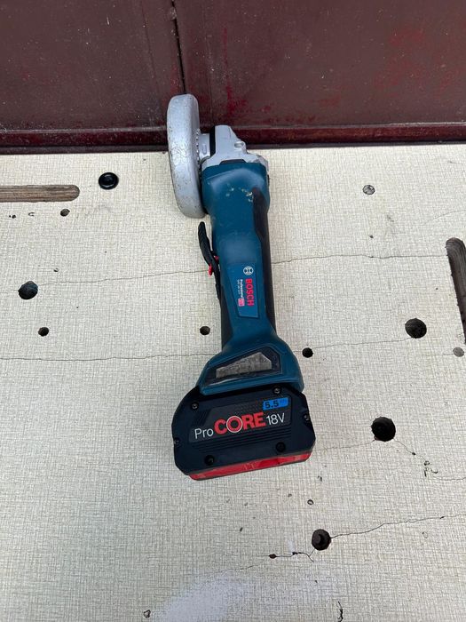 Polizor Bosch GWS 18V-10P